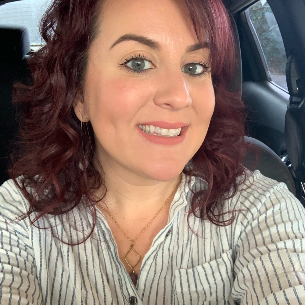Meet your Posher, Danielle